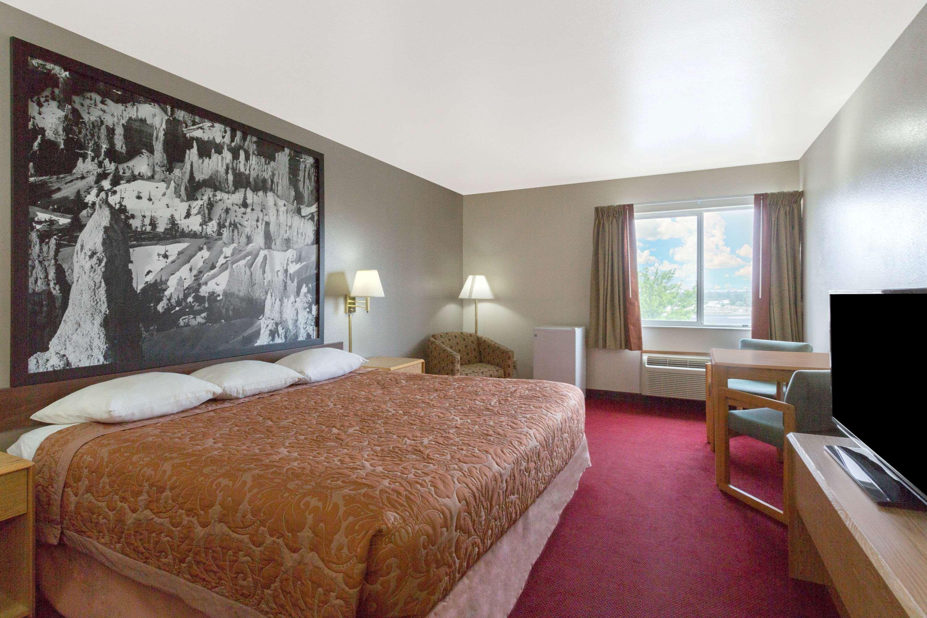 Super 8 By Wyndham Green River Exterior photo